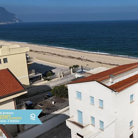 Rs321 - Marcelli, Trilocale Fronte Mare Con Spiaggia Inclusa Extérieur photo